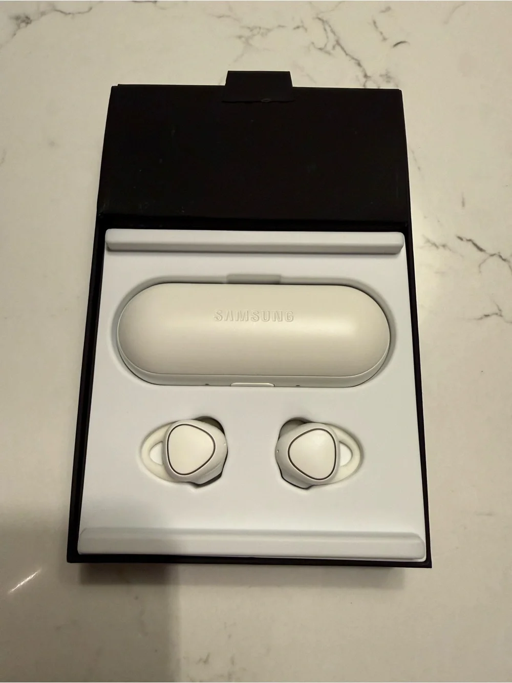 Samsung Gear IconX True Wireless Earbuds in White